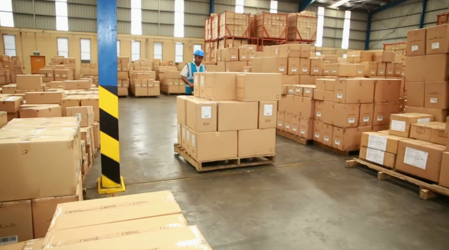 实拍国外企业工厂仓库货物快递运输视频素材参考